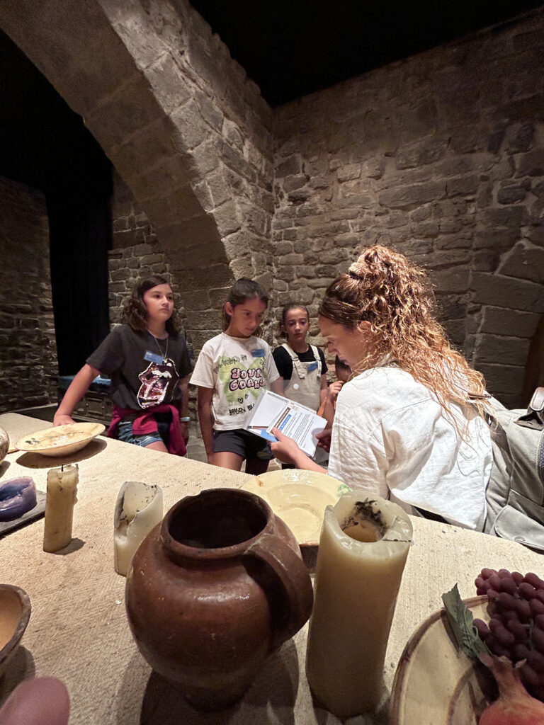 Família gaudint d'una visita a Súria